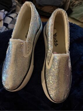 Mudd Silver Sequin Slip-On Kids Sneakers